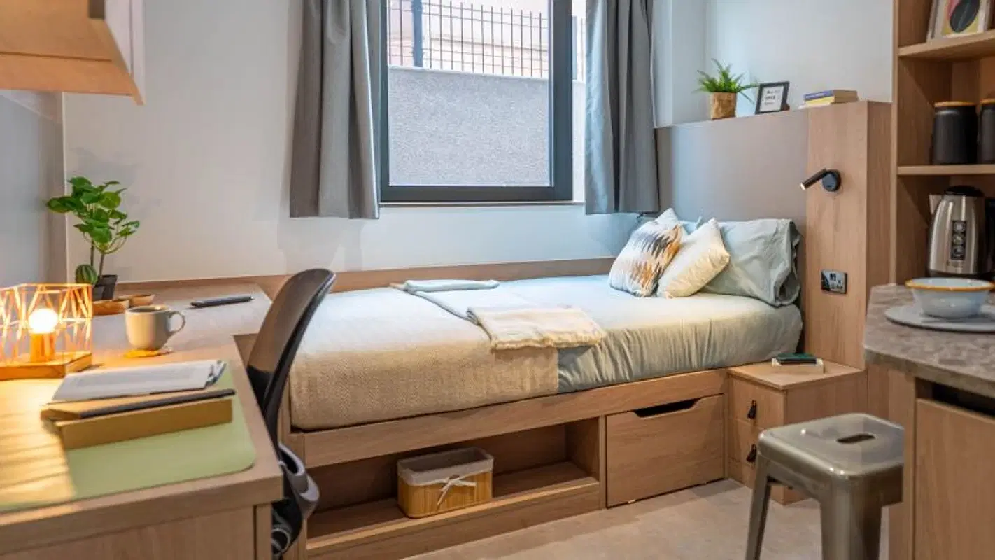 iQ The Mont, Edinburgh – Silver Studio