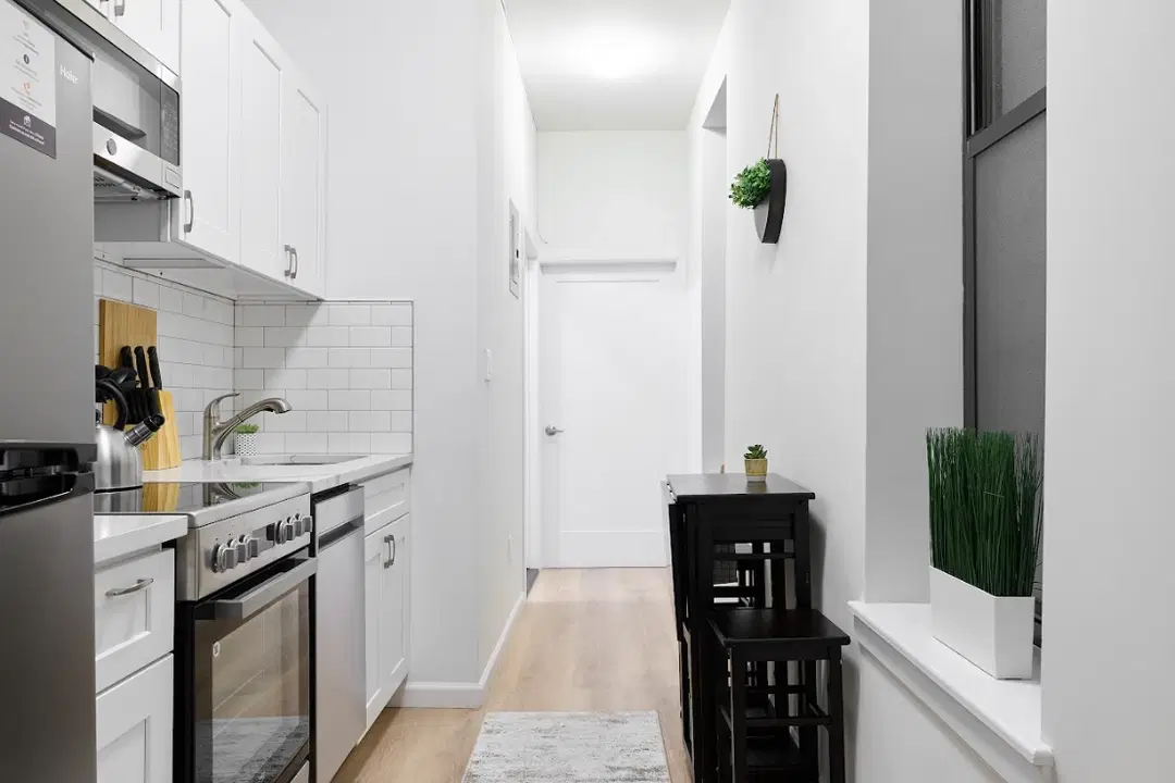 Third Ave Kips Bay, New York – Kitchen