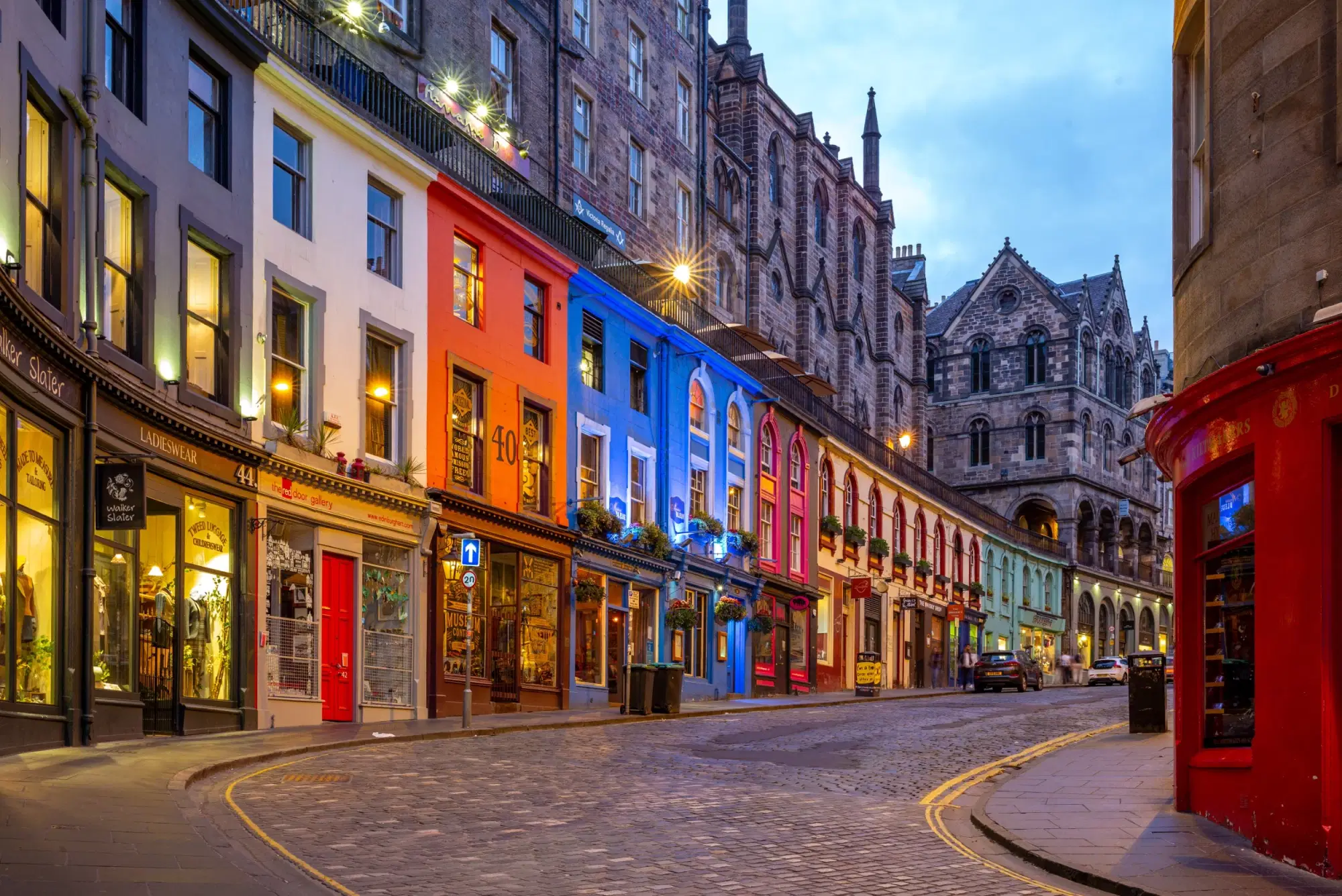Straits Mile, Edinburgh – Exterior