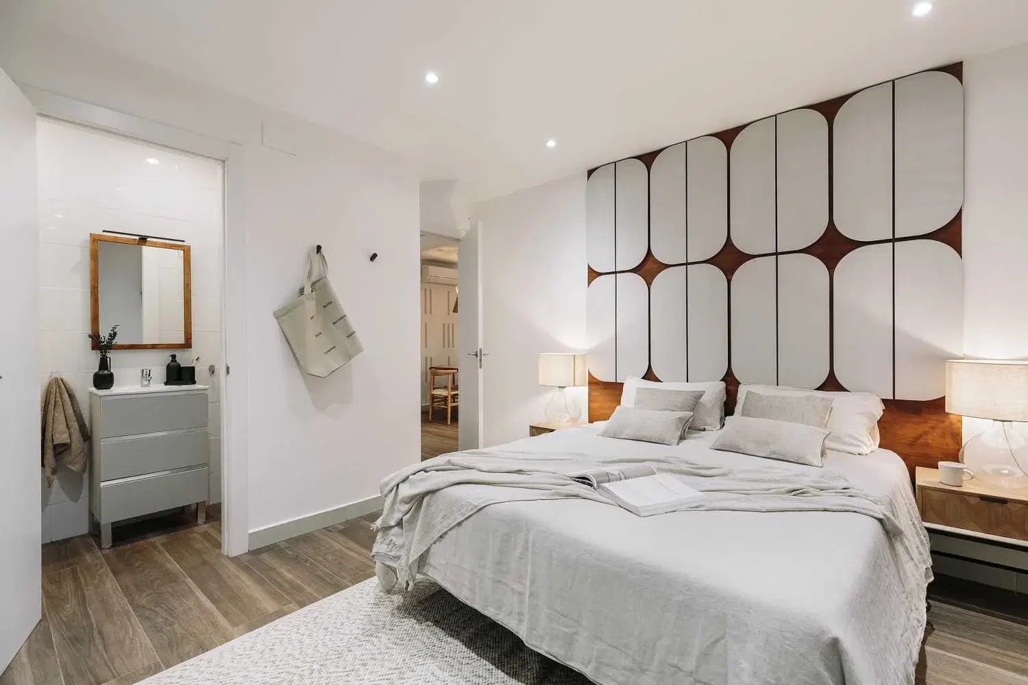 Uko 08012, Barcelona – 3 Bedroom 2 Bathroom - (CANNETI)