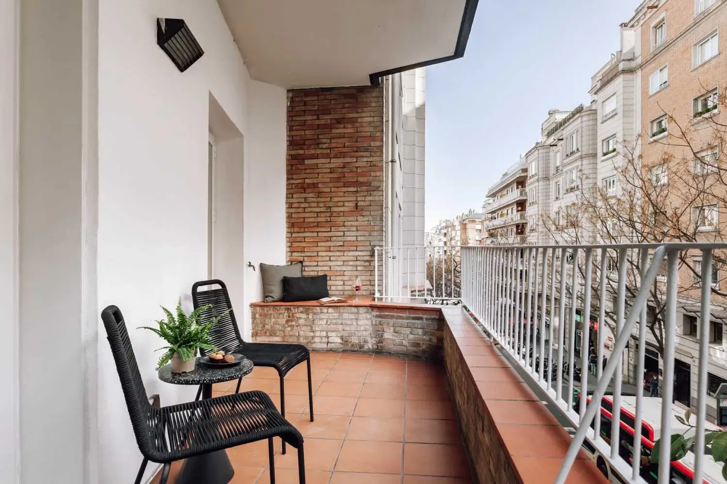 Uko 08017, Barcelona – Exterior