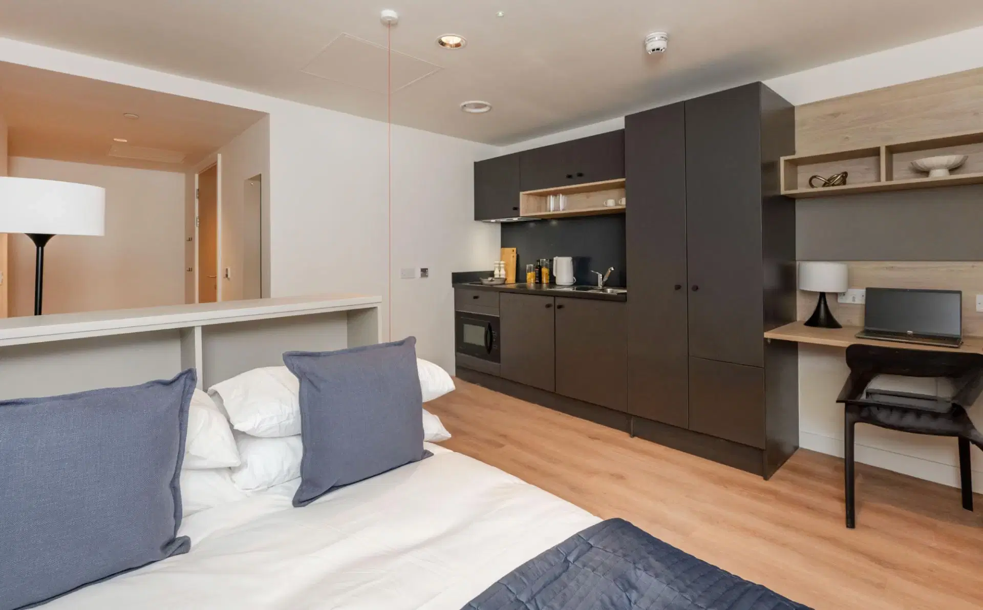 Straits Mile, Edinburgh – Premium Studio