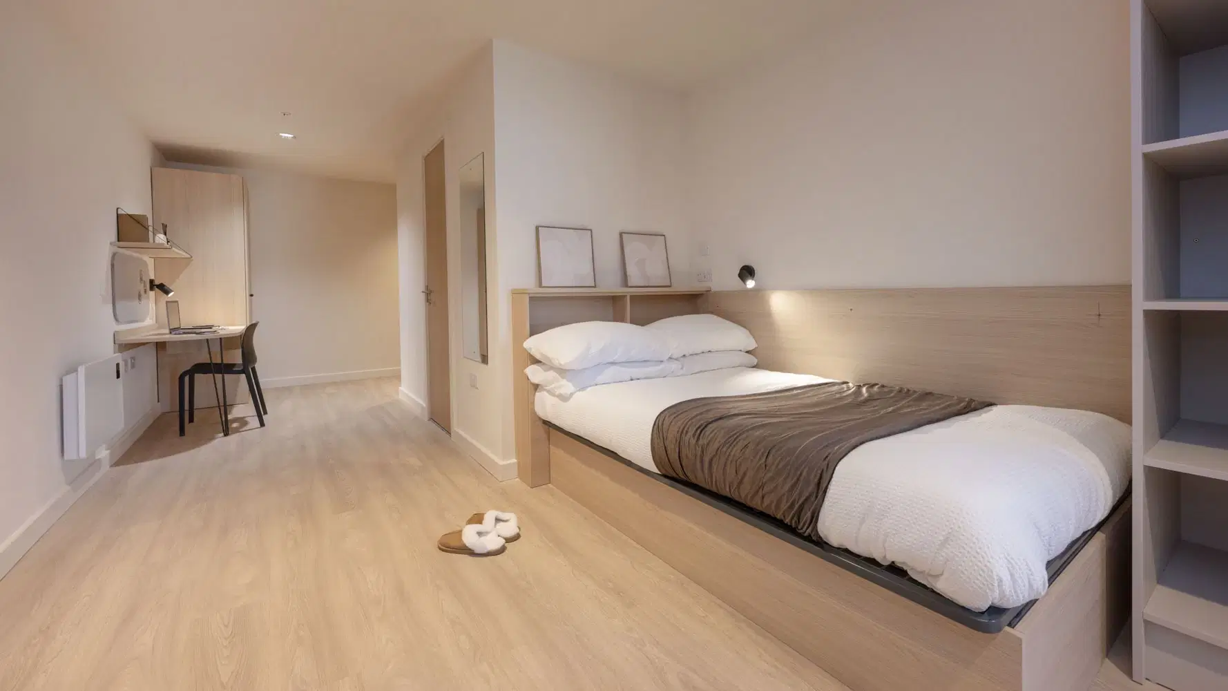 Straits Mile, Edinburgh – Superior Studio