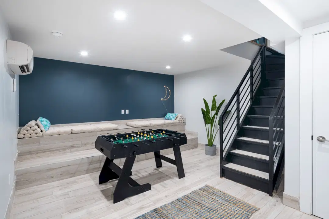 284 Powers St, Brooklyn – Common Area