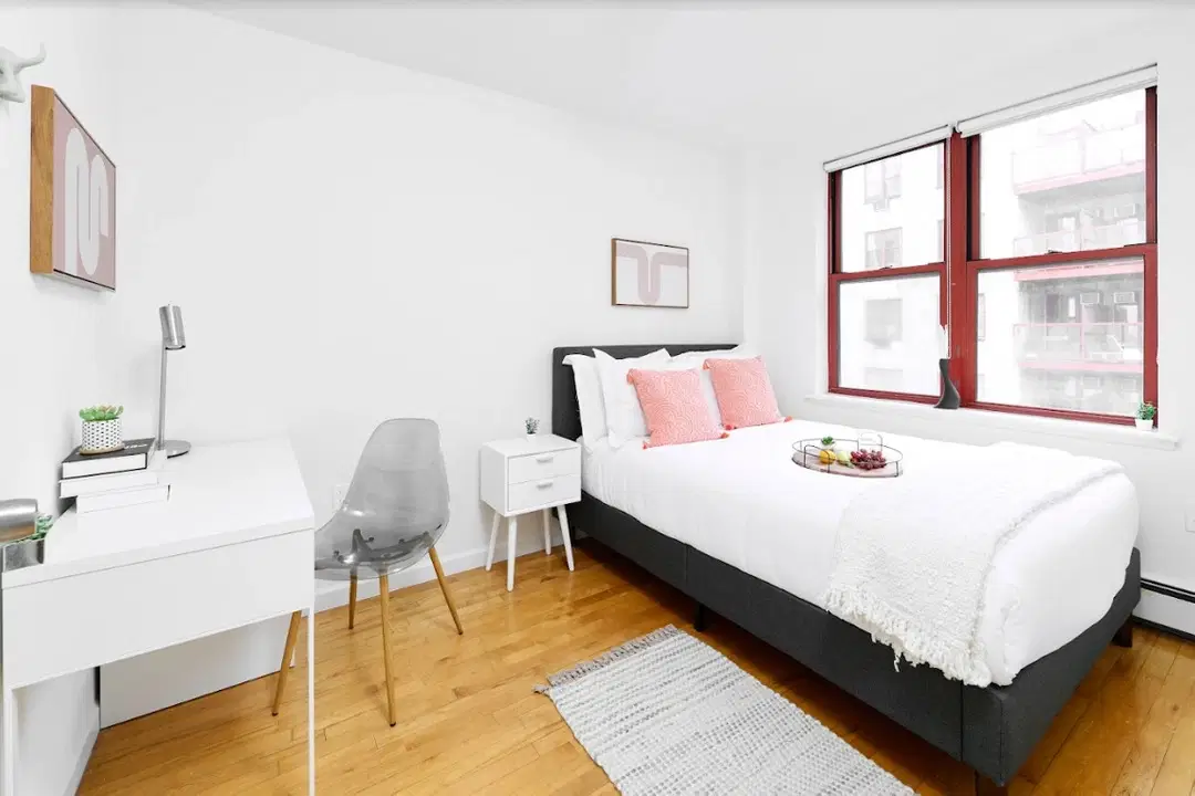 E 7th St, New York – Private Room (3 Bed - 1 Bath)