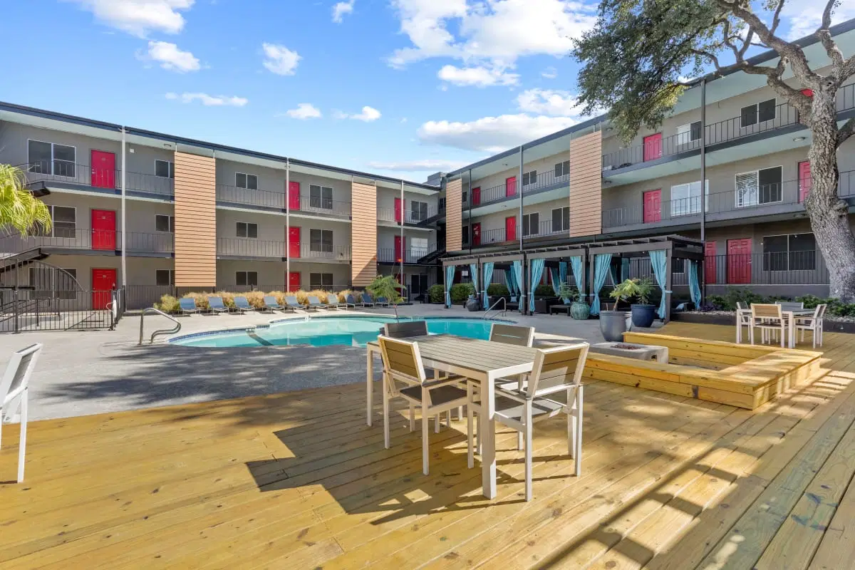 The Hive Red River, Austin – Exterior