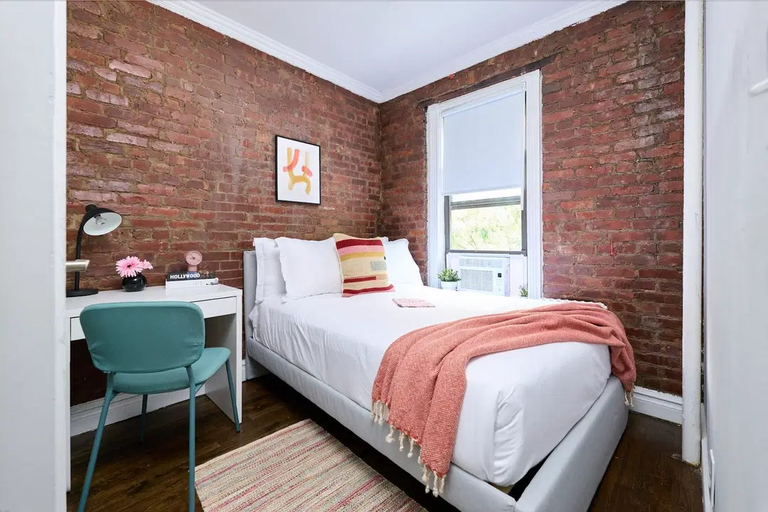 E 13th St, New York – Private Room (3 Bed - 1 Bath)