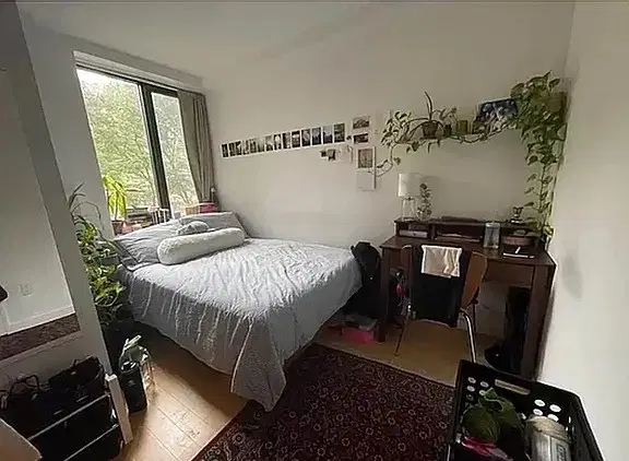 43 Avenue C, New York – Private Room (3 Bed - 1 Bath)