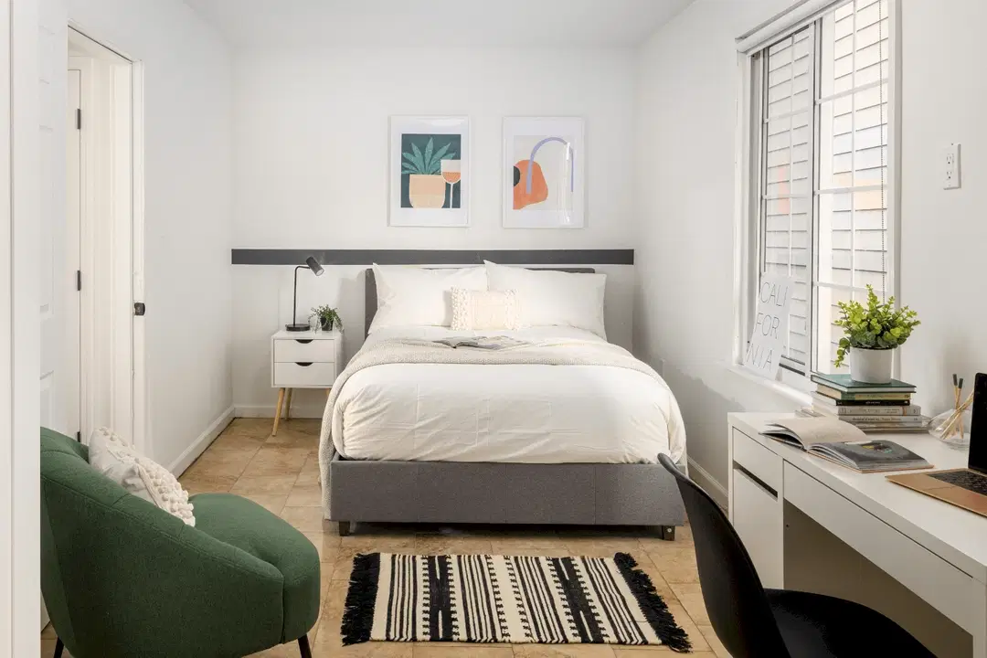 98 Jefferson St, Brooklyn – Private Room (6 Bed - 2 Bath)