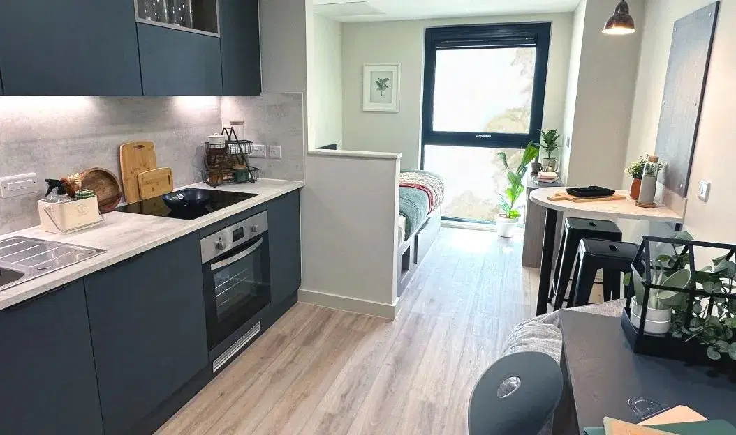 Stanley Studios, Portsmouth – Deluxe Studio