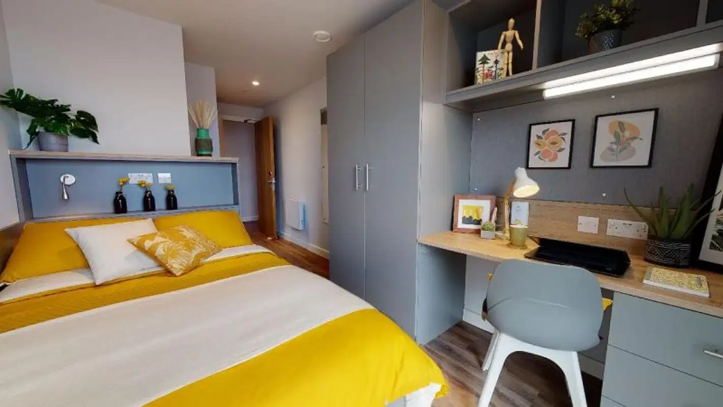 iQ Altus House, Leeds