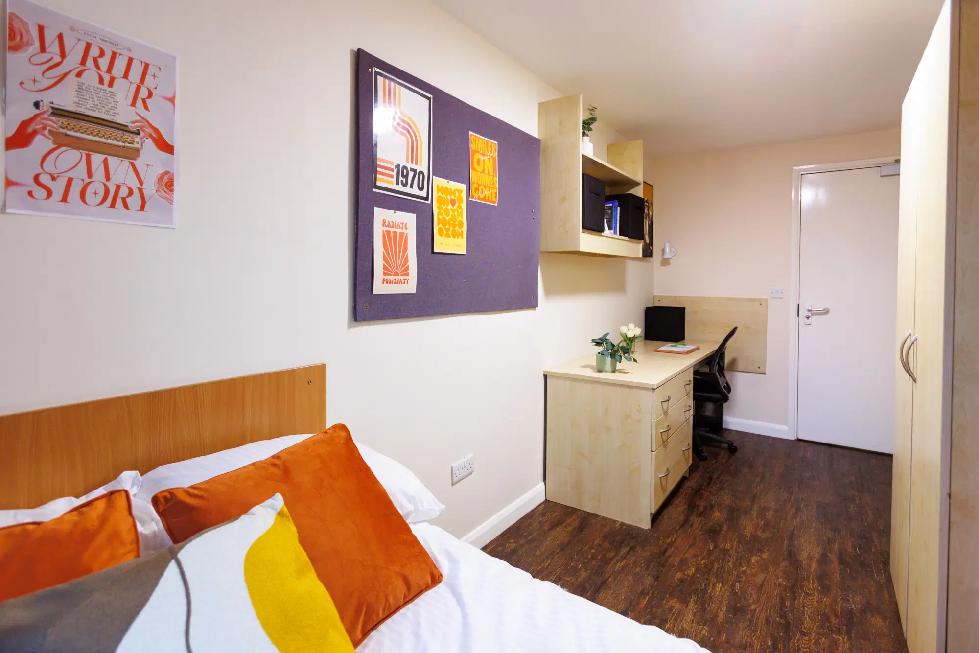 Raleigh Park And The Village, Nottingham – Gold Ensuite