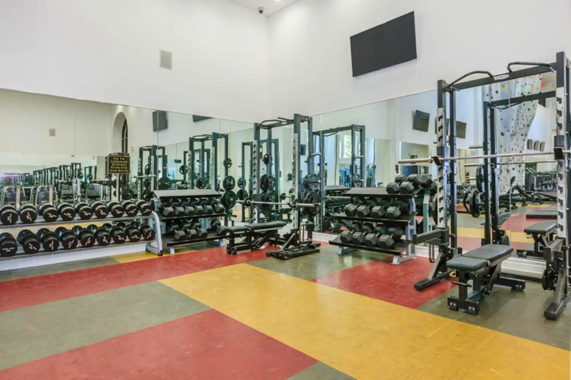 Lorenzo, Los Angeles – Amenities