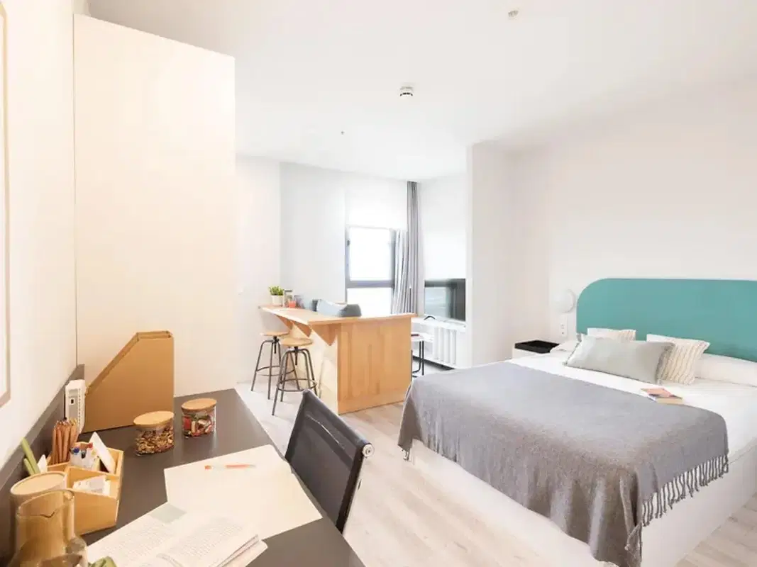 Yugo Aleu, Barcelona – Estudio Con Cocina (23 Sqm)