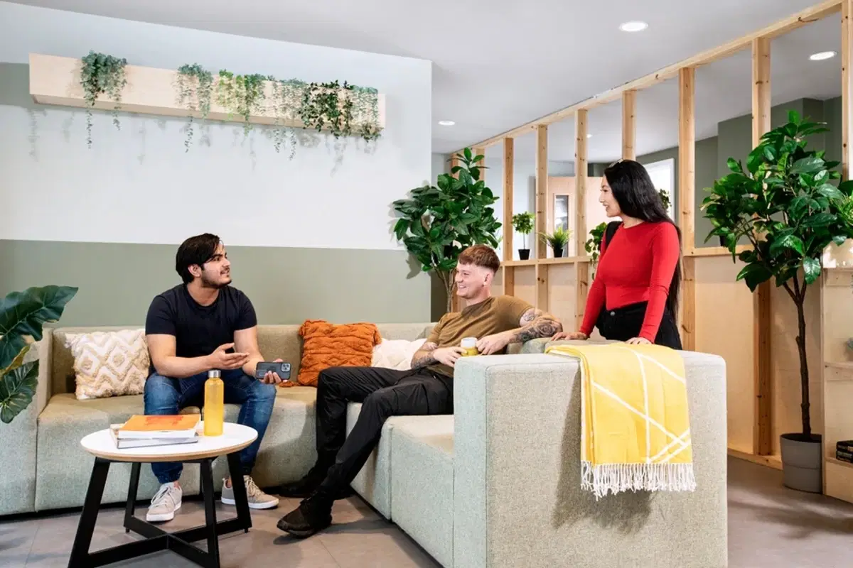 GoBritanya Piccadilly Court, London – Common Area