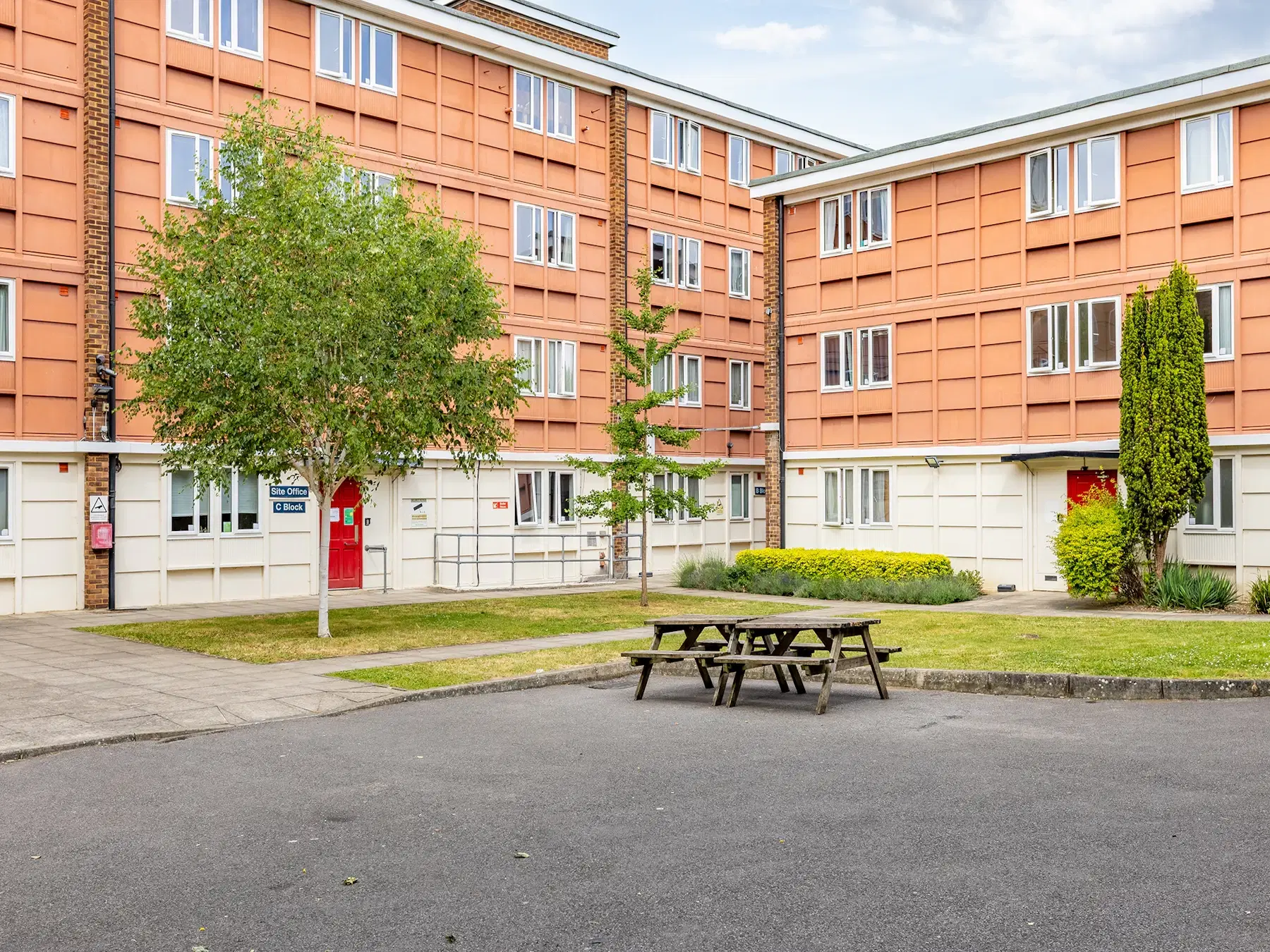 Brooke Hall, London – Exterior