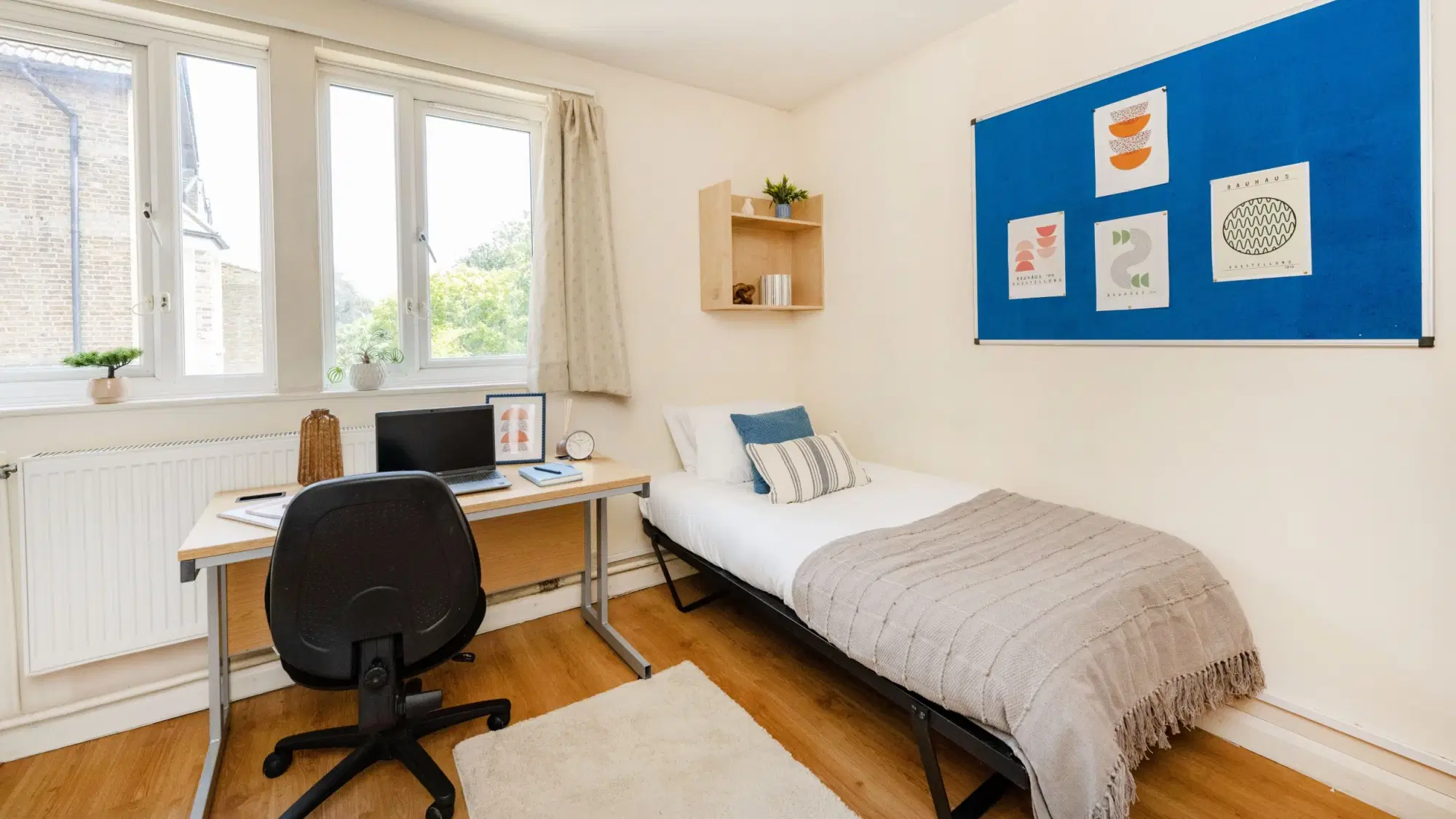 Brooke Hall, London – Standard studio