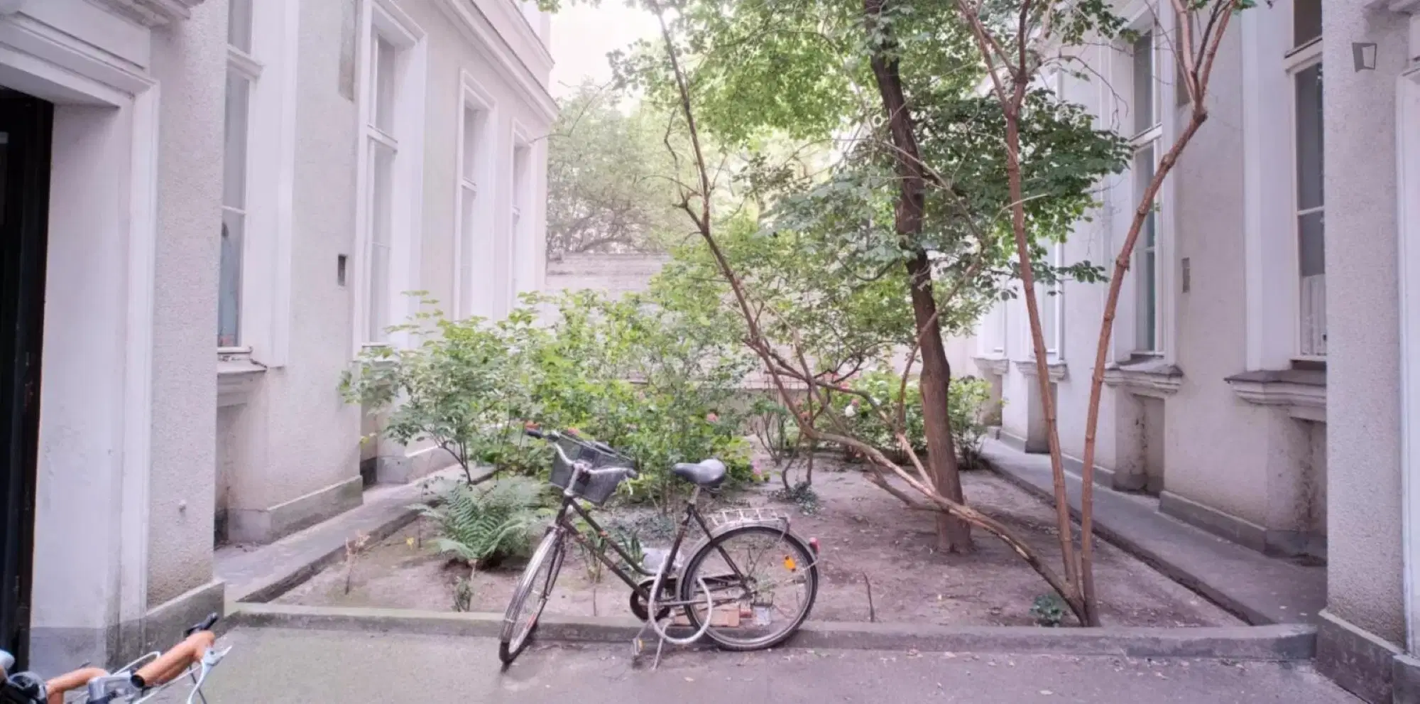 UNP 10785, Berlin – Exterior