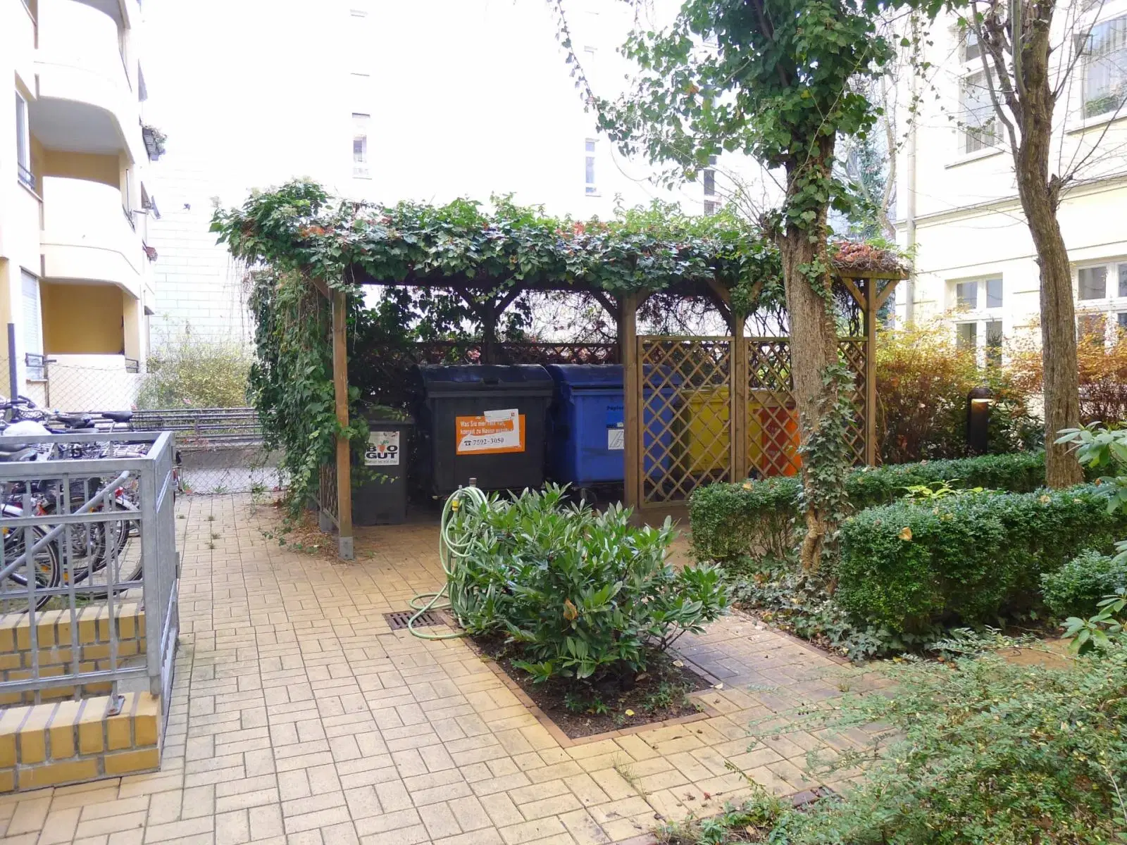 UNP 10627, Berlin – Exterior