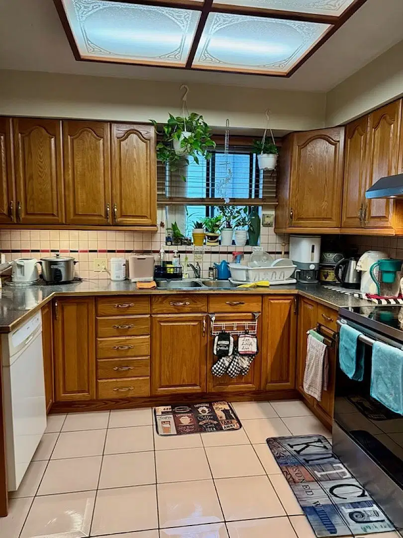 SPR V5Y2A2, Vancouver – Kitchen