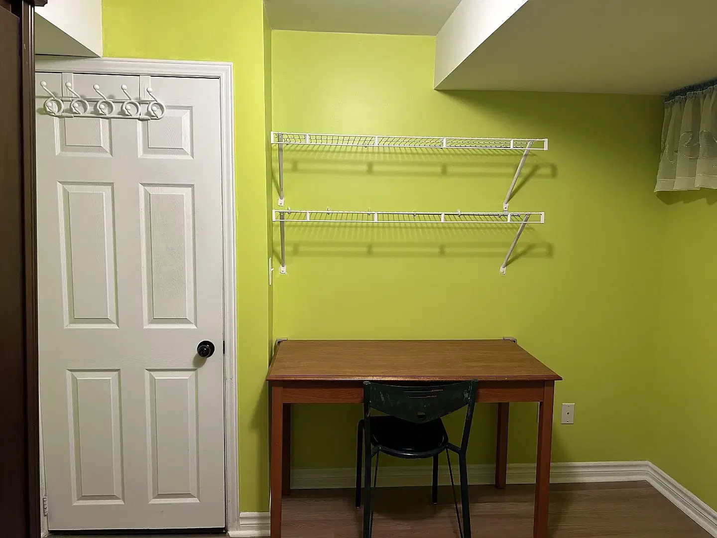 SPR M9V4E4, Toronto – Amenities