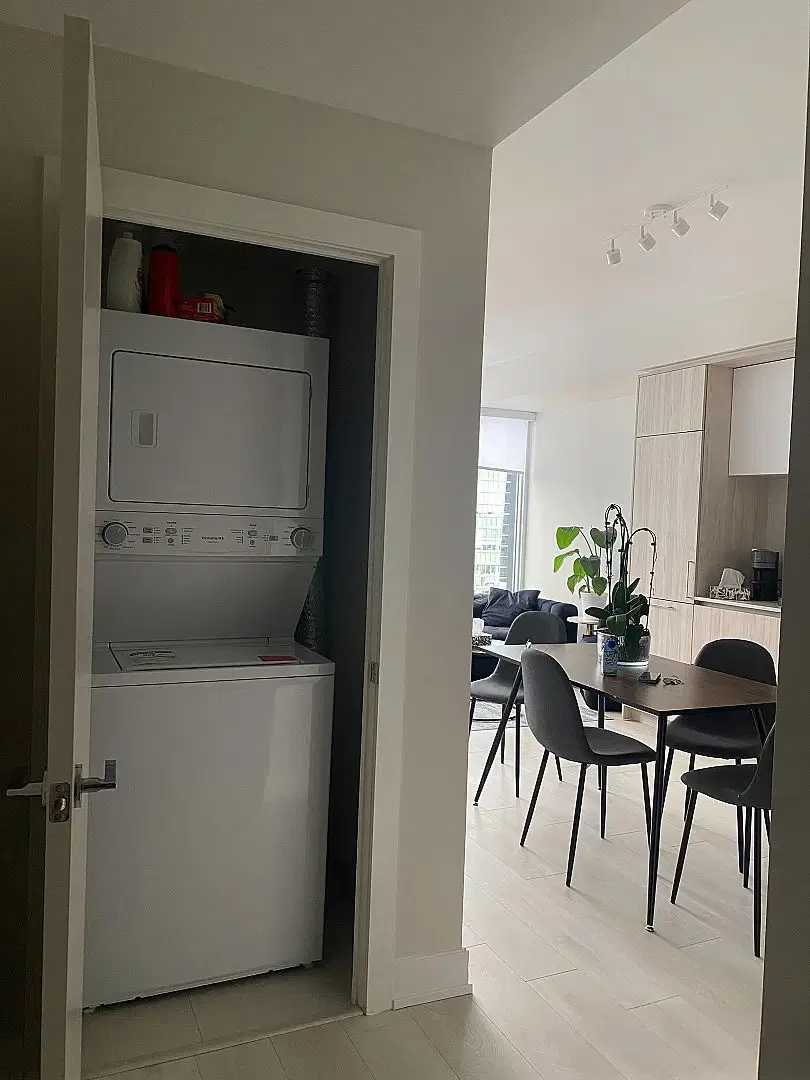 SPR M5G1C5, Toronto – Amenities