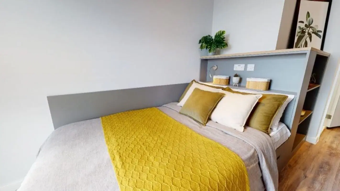 iQ Altus House, Leeds – Silver En Suite-2627