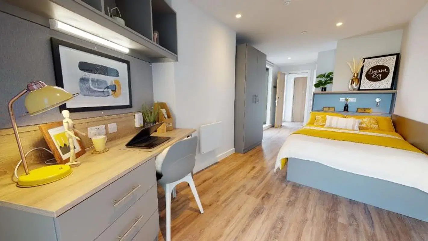 iQ Altus House, Leeds – Silver En Suite Plus-2627