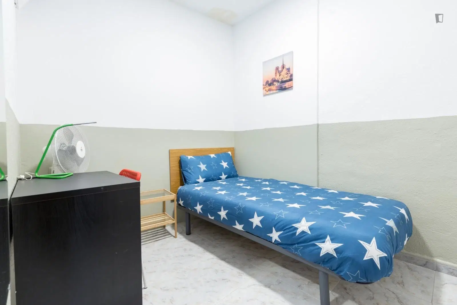 UNP 08001, Barcelona – Room in 4 Bed 1 Bath
