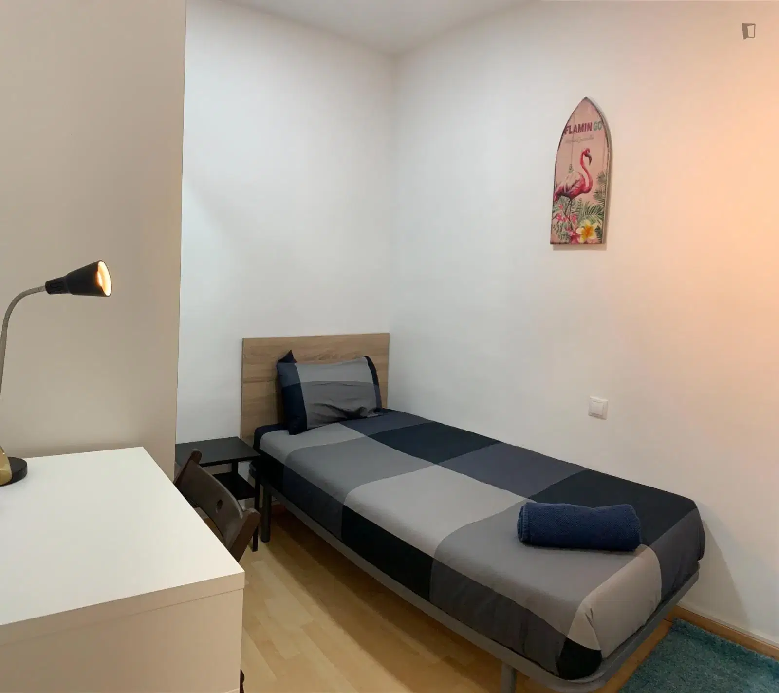 UNP 08001, Barcelona – Room in 5 Bed 2 Bath