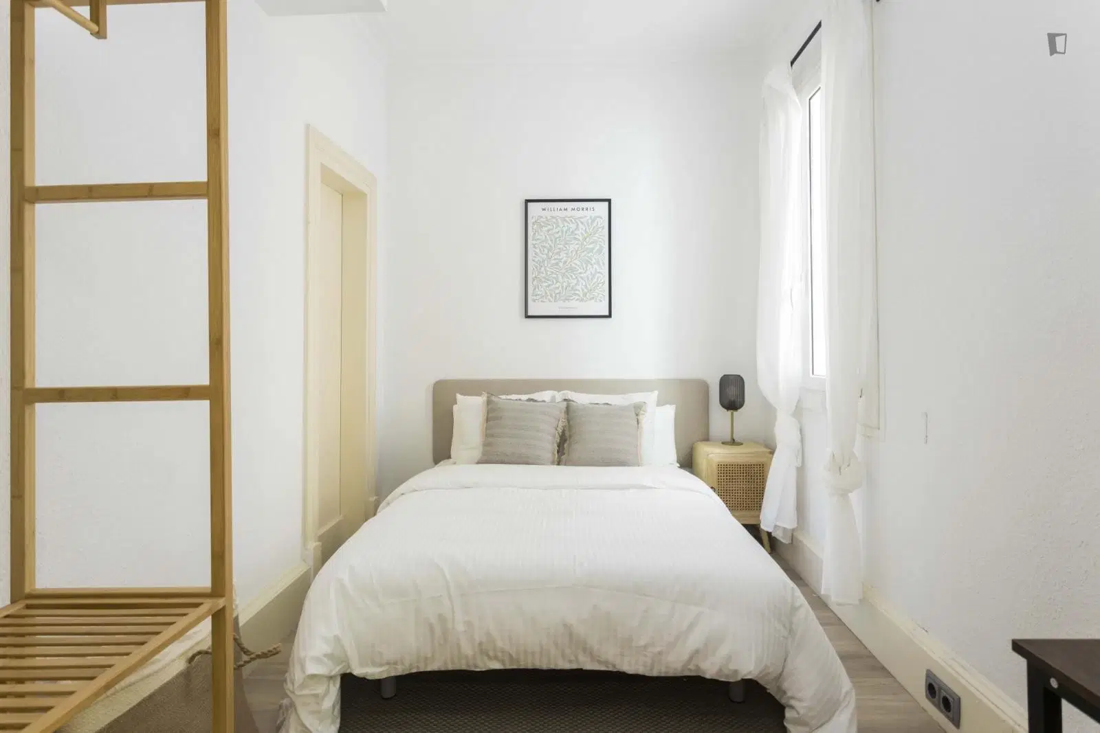 UNP 08001, Barcelona – Room in 7 Bed 2 Bath