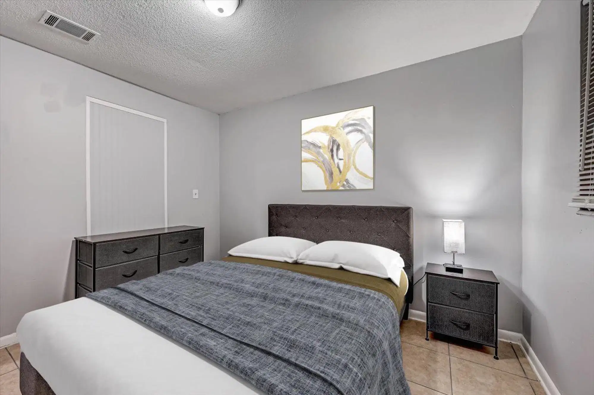 PDP 32208, Jacksonville – #10076: Room in 6 Bed 2 Bath