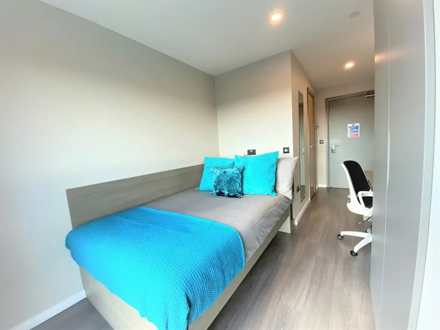 Little Patrick Street, Belfast – Ensuite Bronze - City View Upper Floors