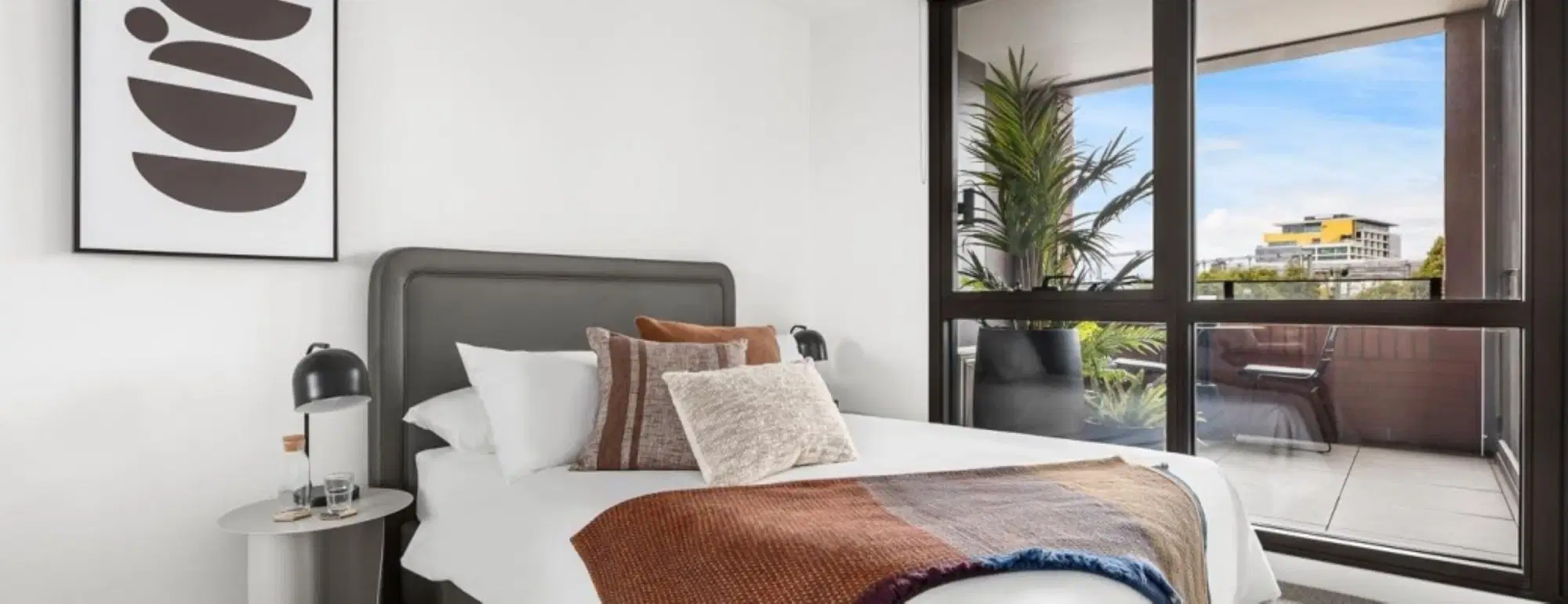 Caulfield Place, Melbourne – 1 Bed 1 Bath with Study - Furnished