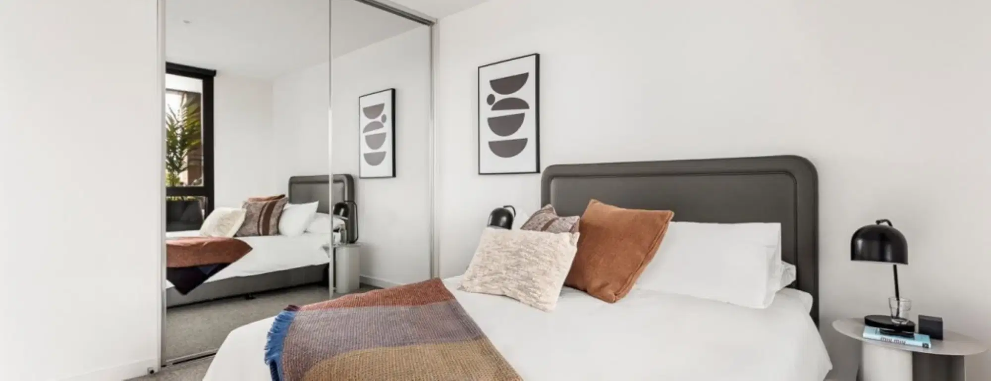 Caulfield Place, Melbourne – 2 Bed 2 Bath with Study - Furnished