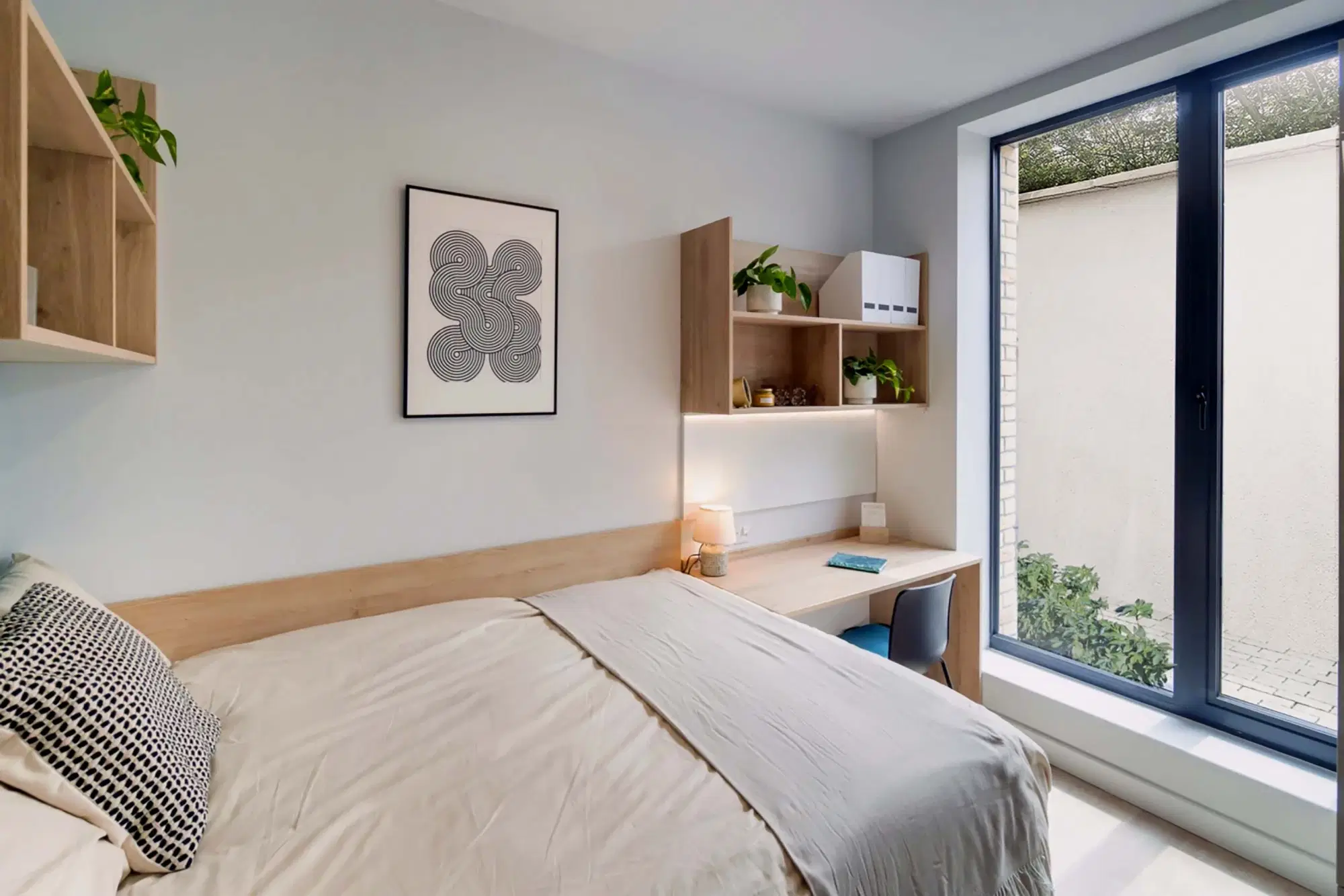 Bradbury Place, Belfast – Silver En Suite