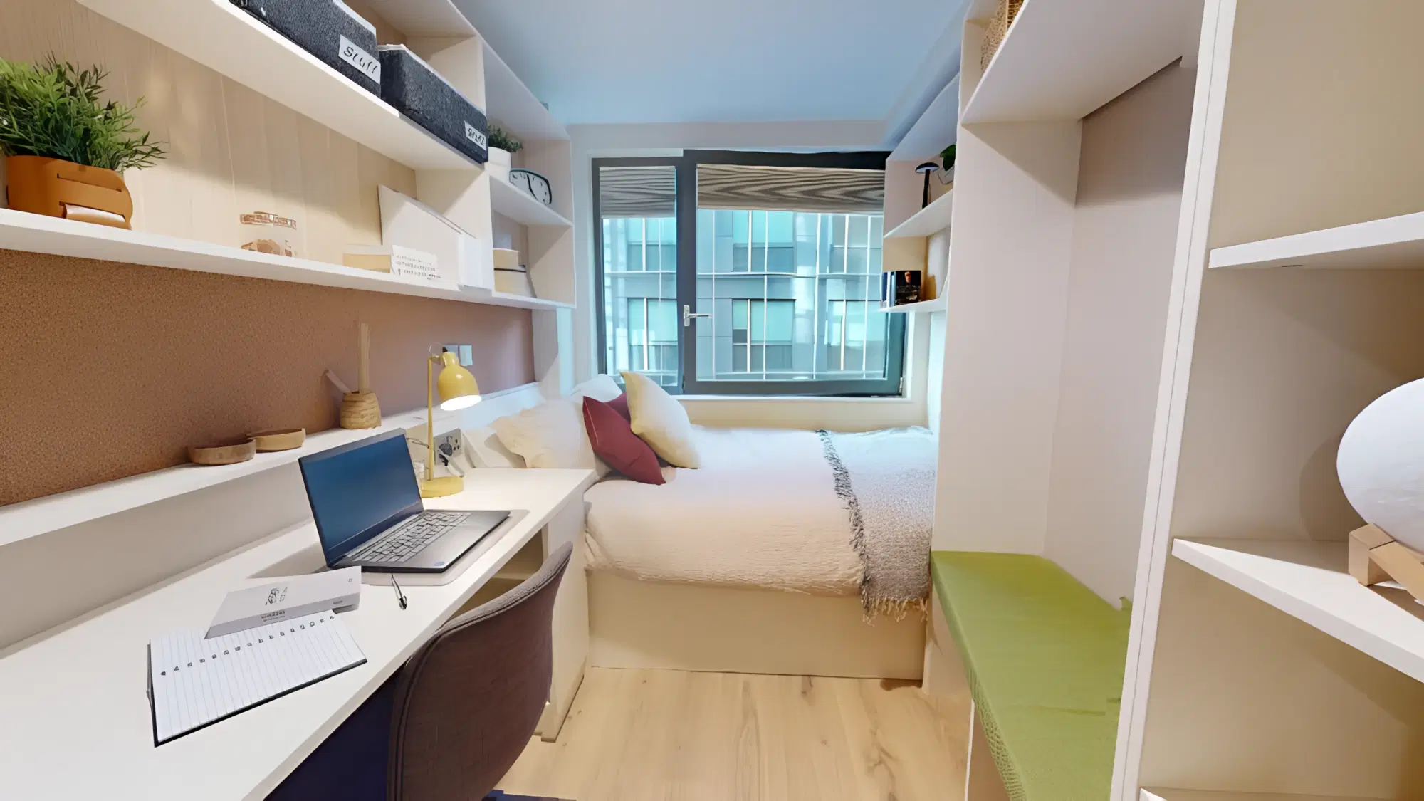 iQ Paris Gardens, London – Platinum 2 Bed Apt Plus