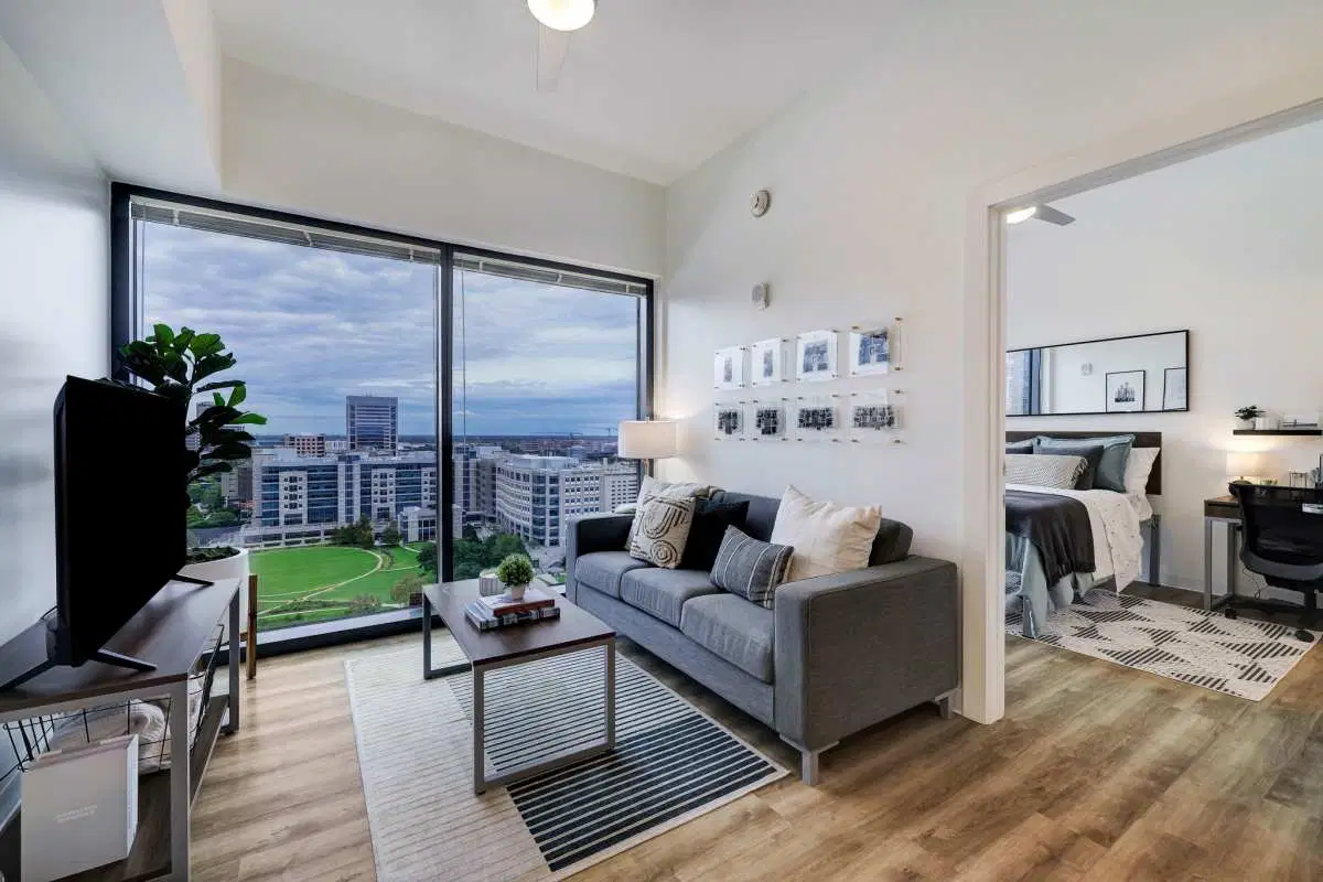 Life Tower, Houston – Common Area