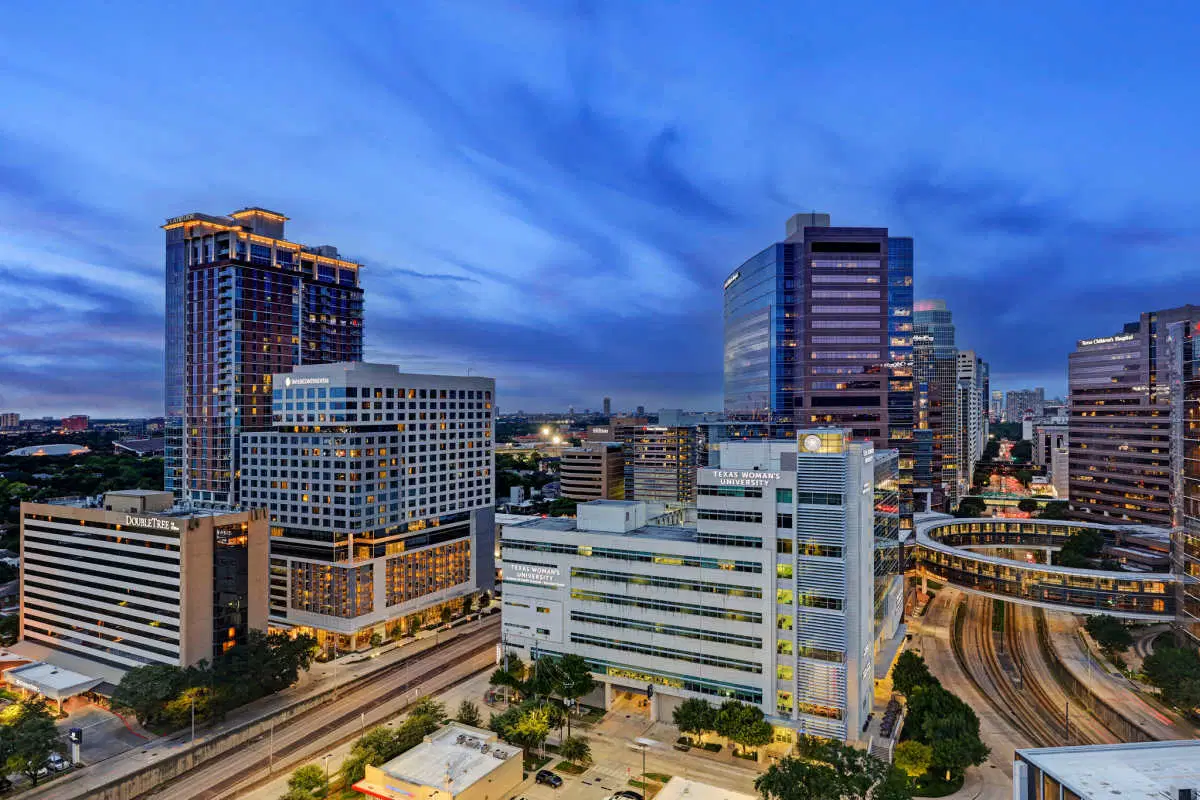 Life Tower, Houston – Exterior