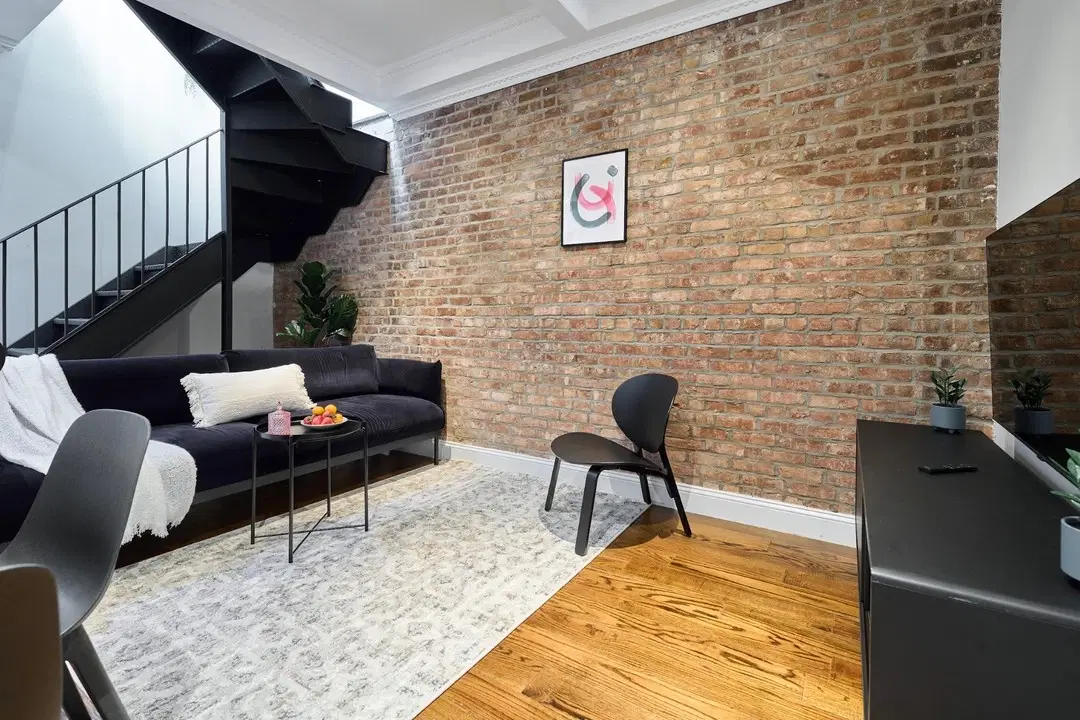 W 123rd St, New York – Amenities