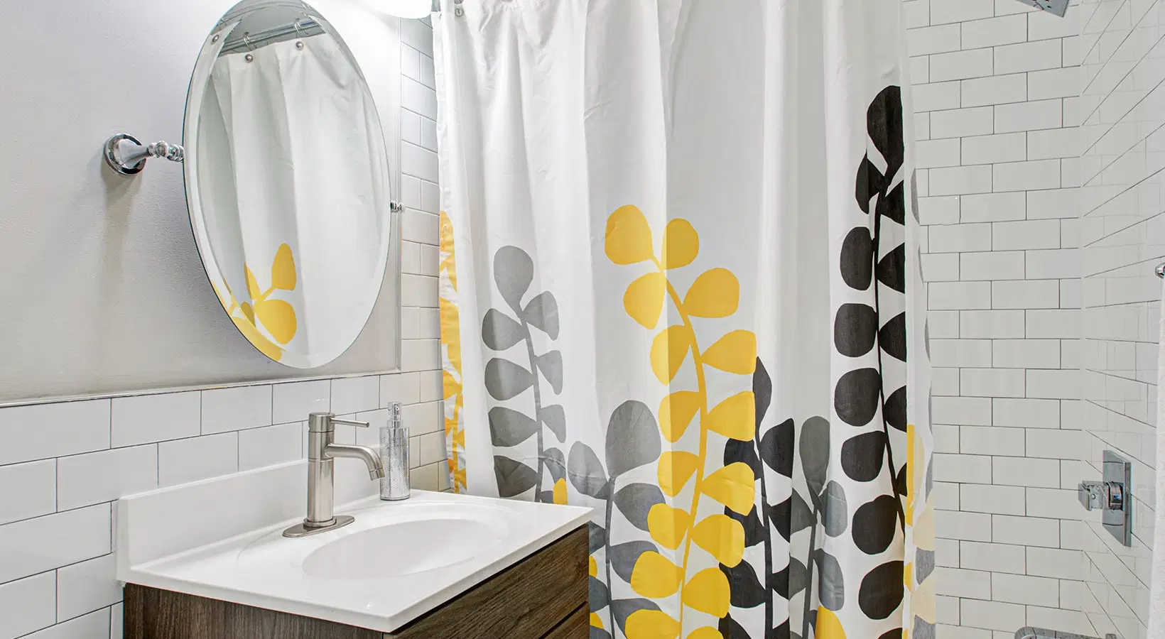 The Avenue at East Falls, Philadelphia – Bathroom