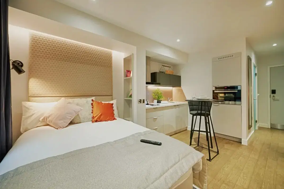 Glasgow West End, Glasgow – Platinum Studio Floor One