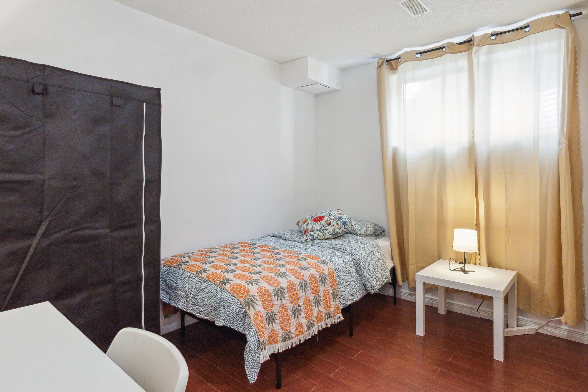 York Uni Village, Toronto – Shared Room Ensuite Male (1 Bed 1 Bath)
