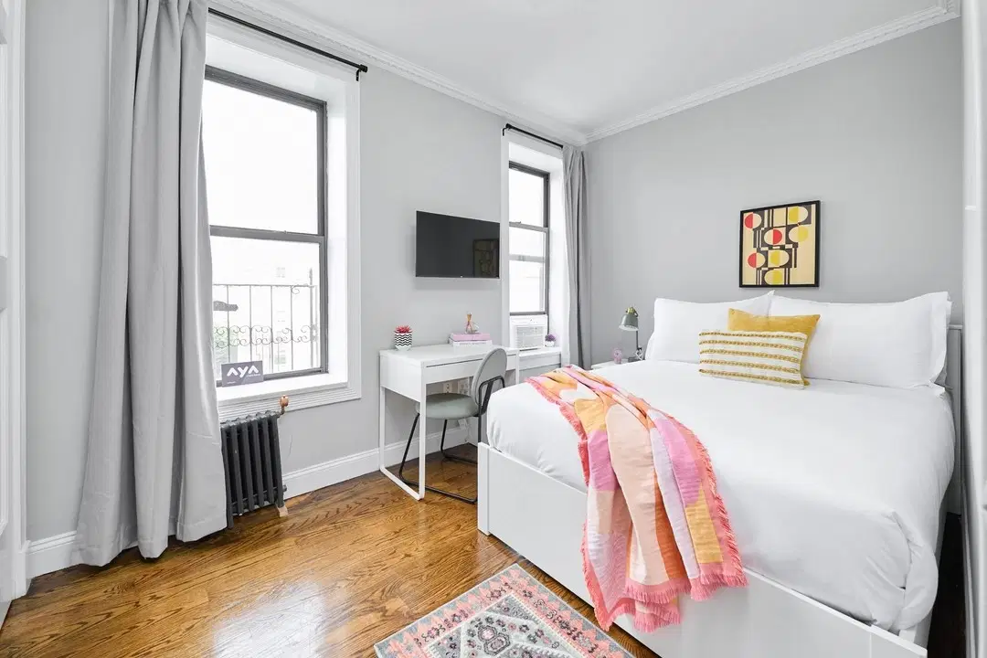 326 E 100th St, New York