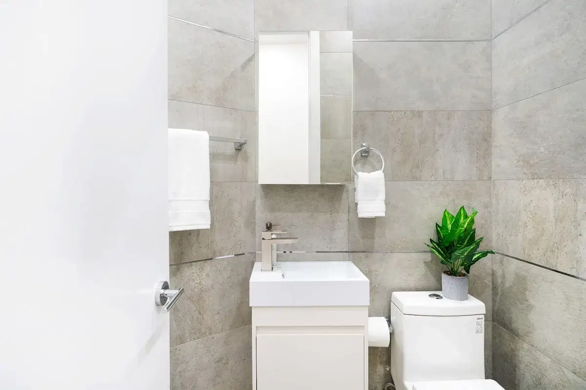 Urban 48, New York – #48-1FW: Room in 2 Bedroom and 1 Bathroom