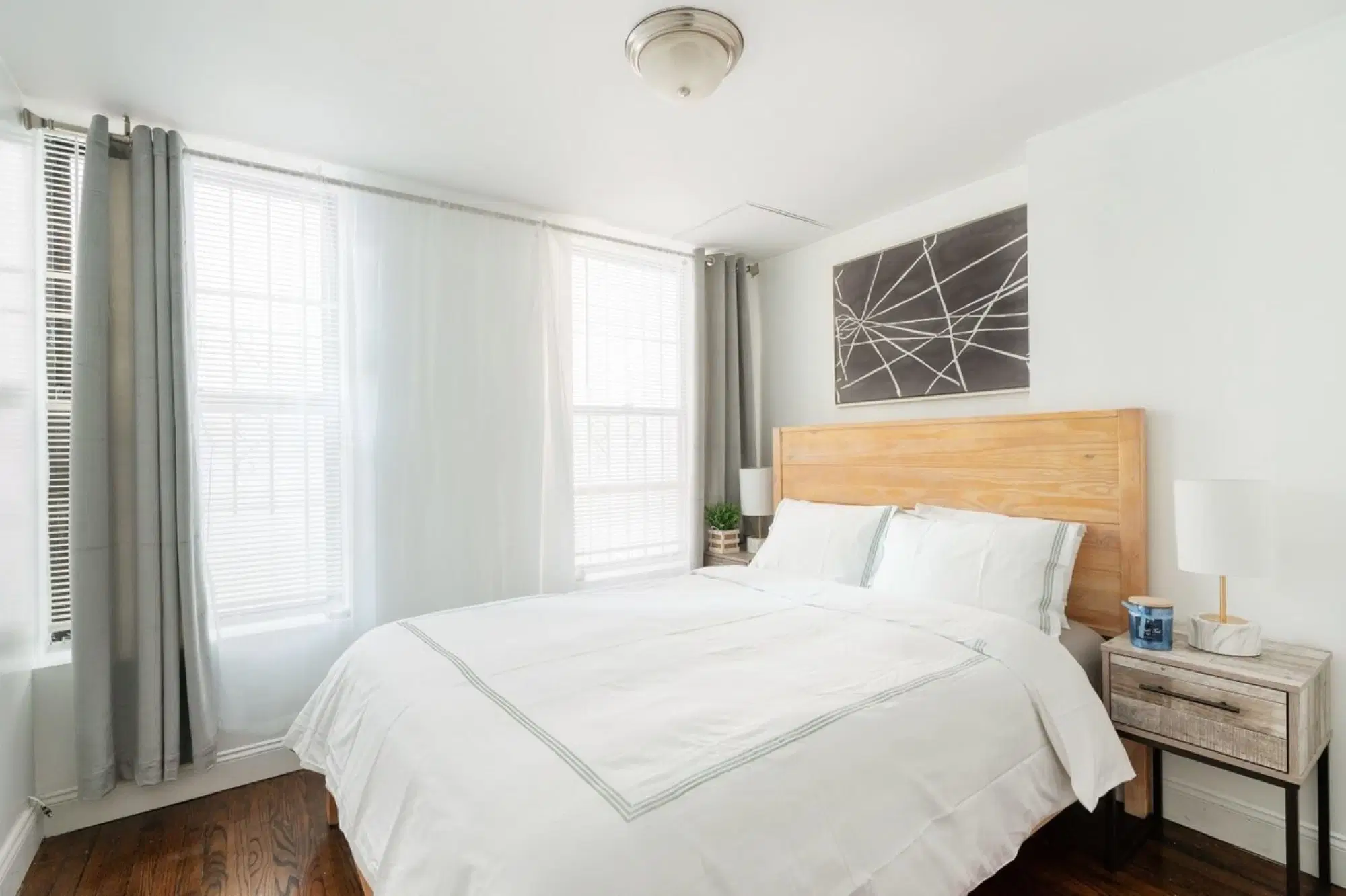 Urban 1435, New York – #1435-3: Room in 3 Bedroom and 2 Bathroom