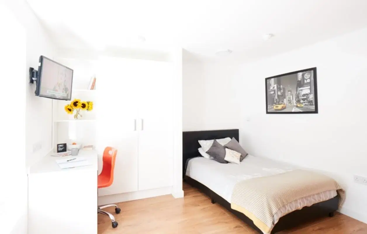 Hassell Apartments, Newcastle-under-Lyme – Classic