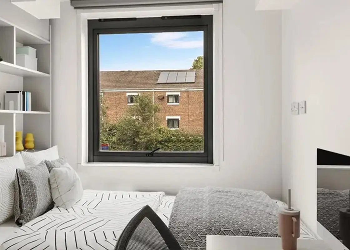 LST Islington Residence, London – Bronze Studio Standard View Upper Level