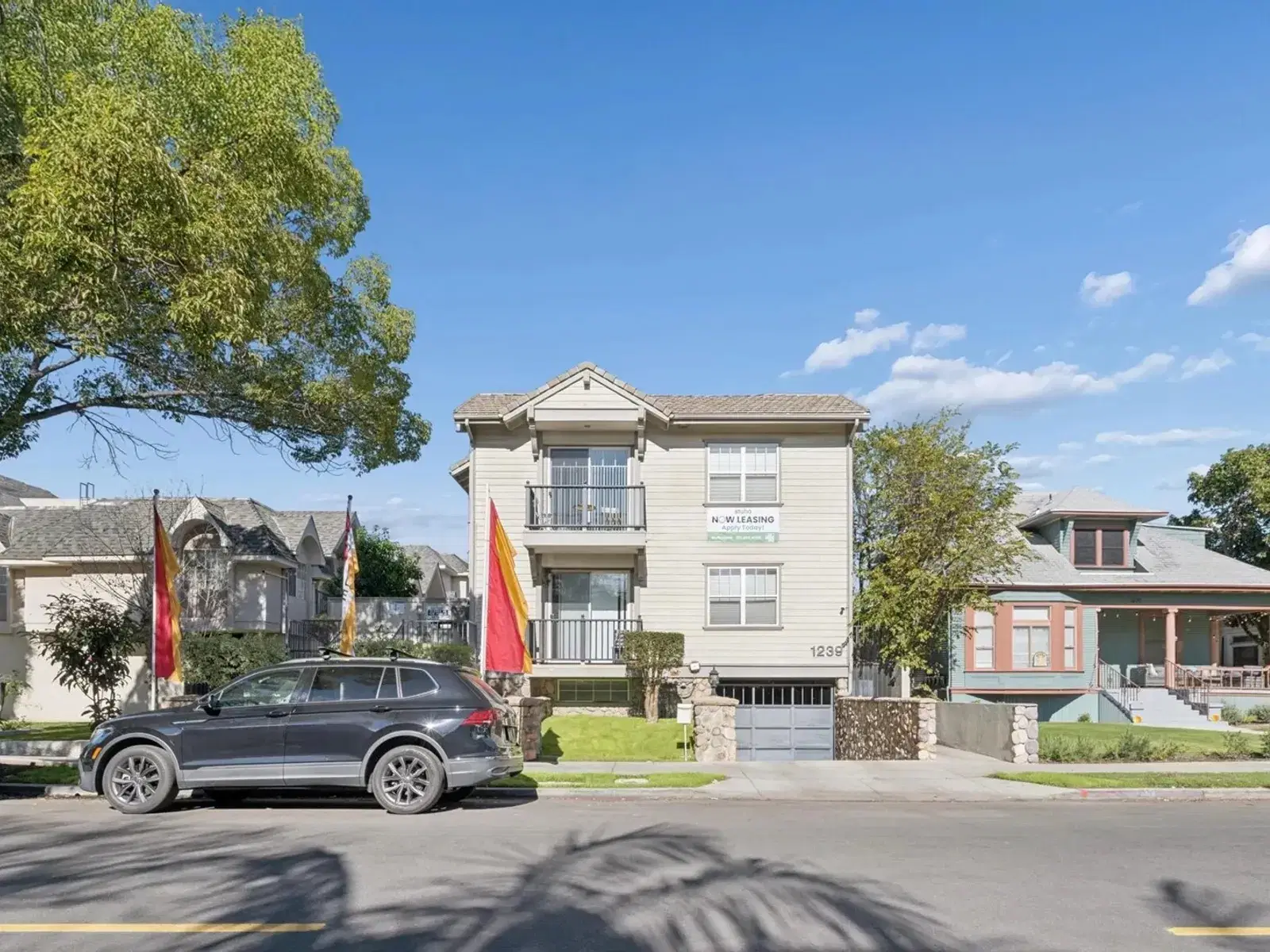 1239 W 30th St, Los Angeles – Exterior