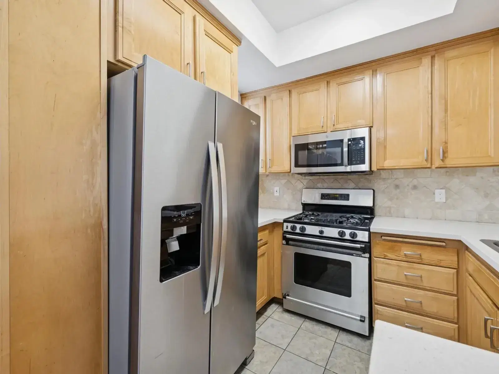 1239 W 30th St, Los Angeles – Kitchen
